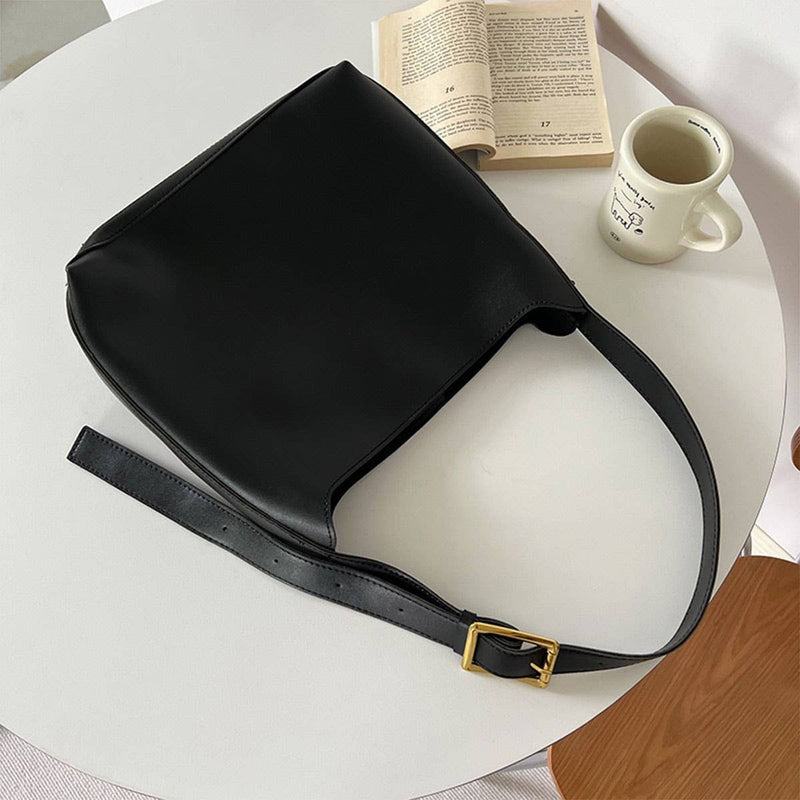 Black Simple Leisure Bucket Messenger Bag