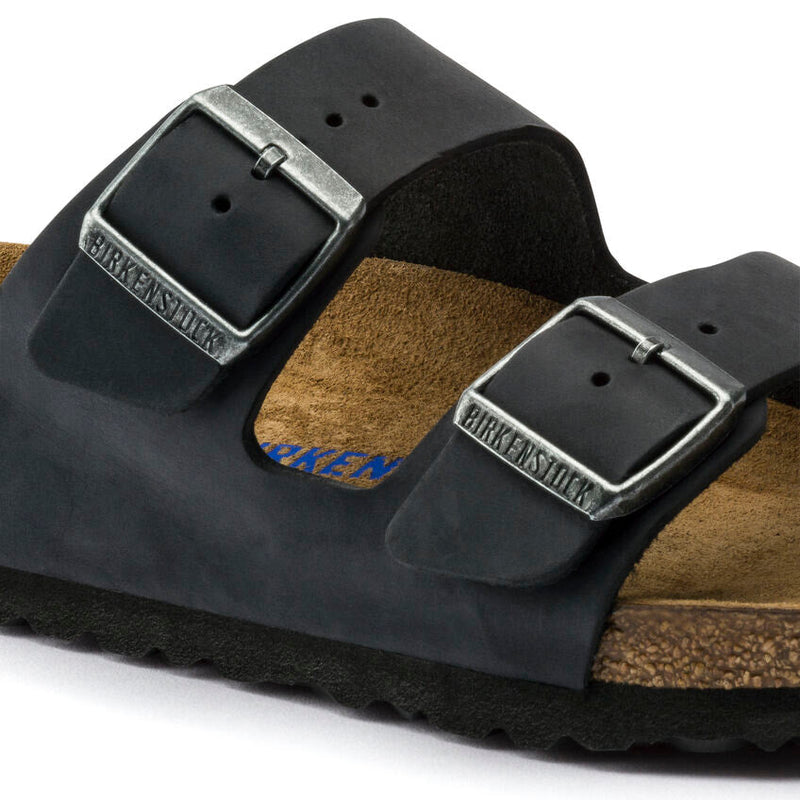 Birkenstock® • Arizona Soft Footbed Oiled Leather (Narrow Fit) - Black
