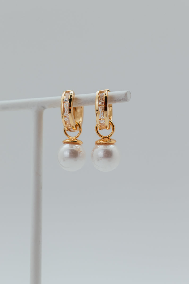 Gold 18K Plated Jumbo Pearl & CZ Baguette Convertible Earring - 23690