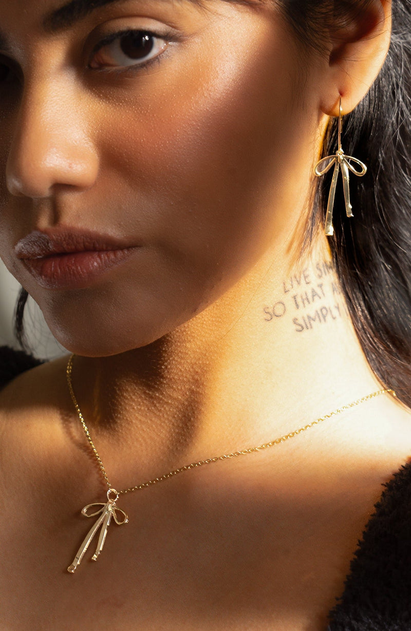 Peter + June • Bad To The Bow Necklace 18K Gold Plated