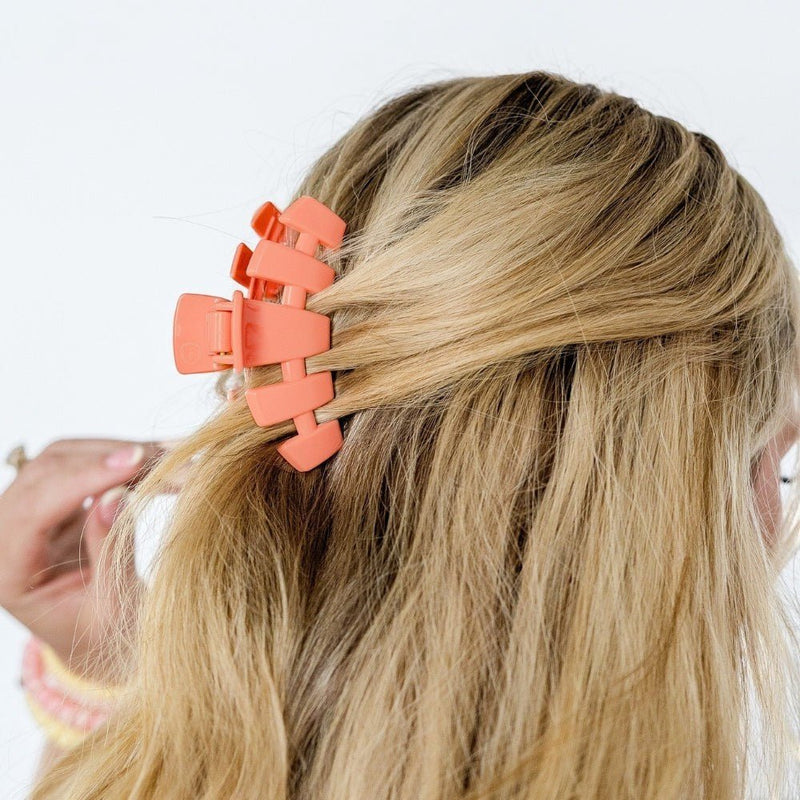 Teleties • Lexie Hull Classic Claw Clip (Medium)