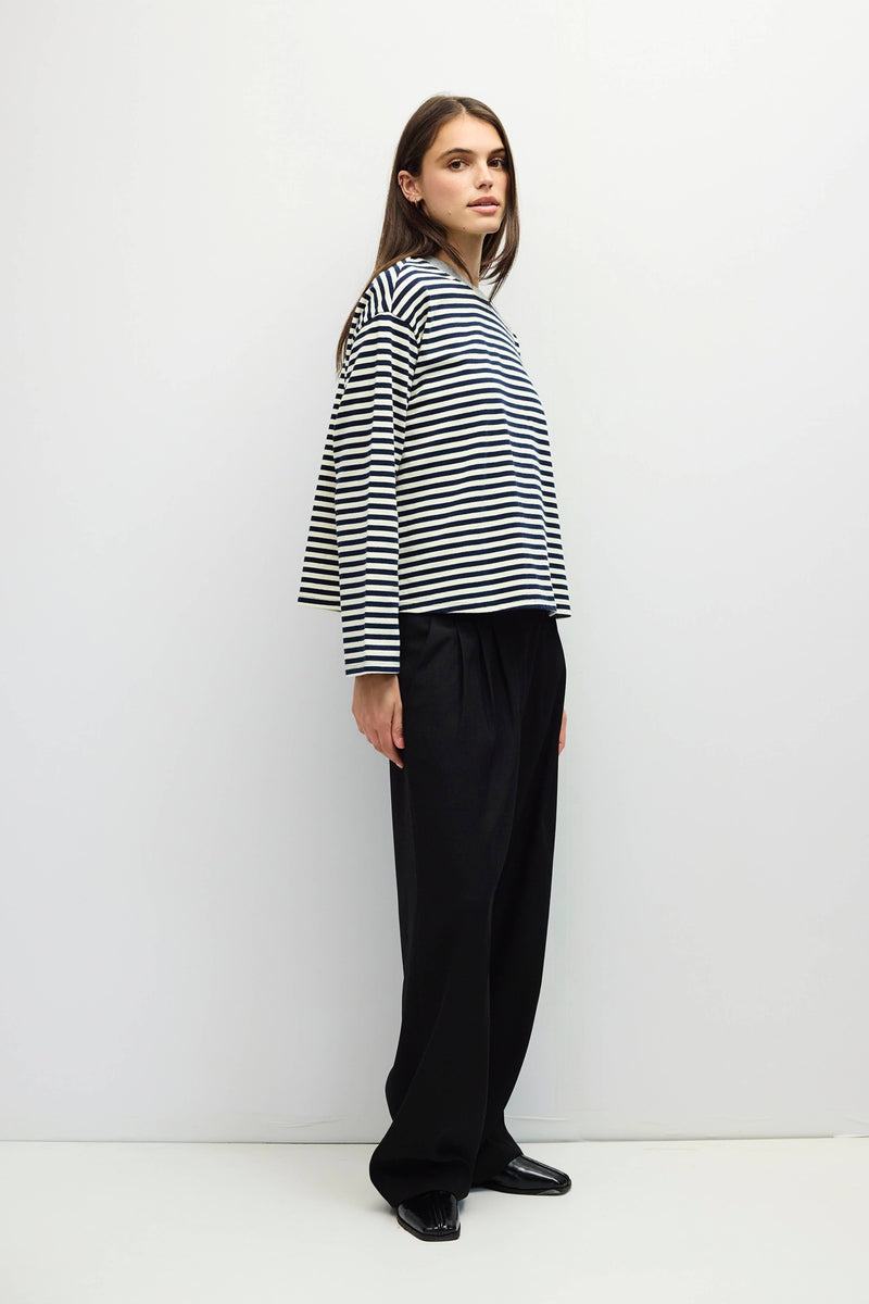 The Jessie Top | Striped Long Sleeve T-Shirt - Navy & Ivory