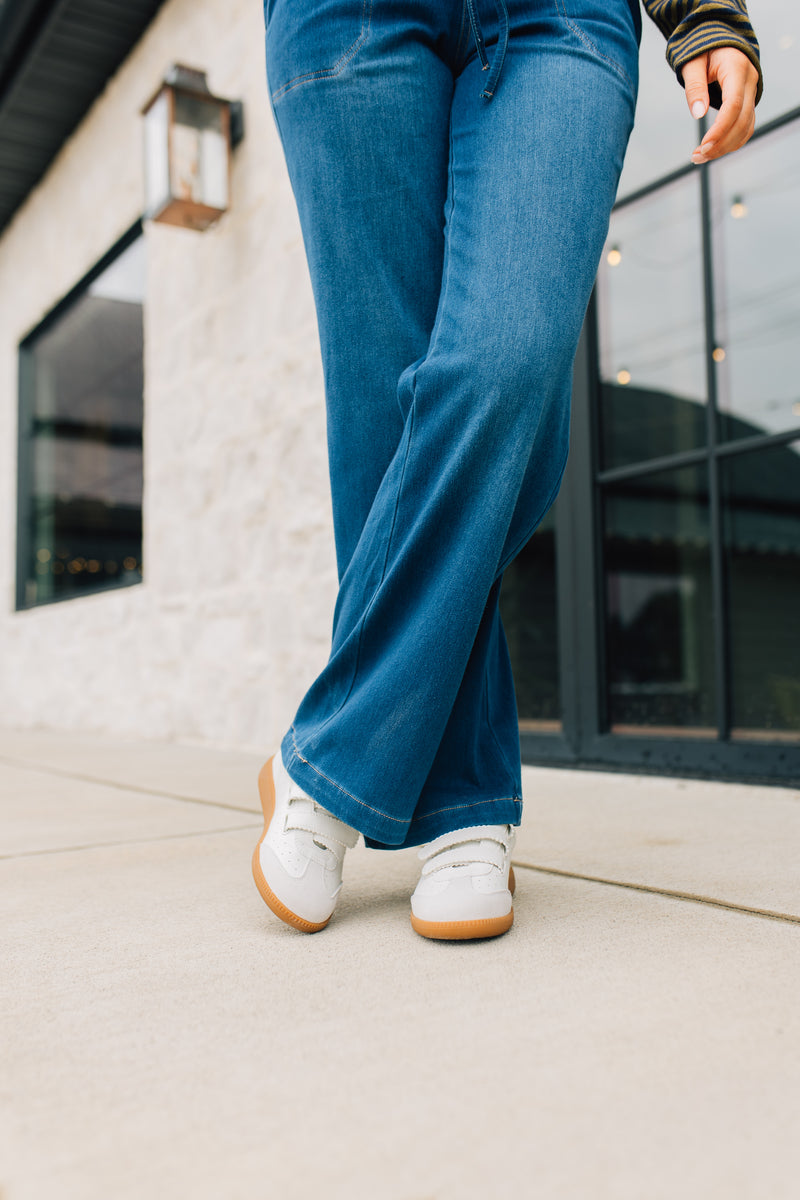 Charlie B • Knit Denim Wide Leg Jogger Pants - Indigo