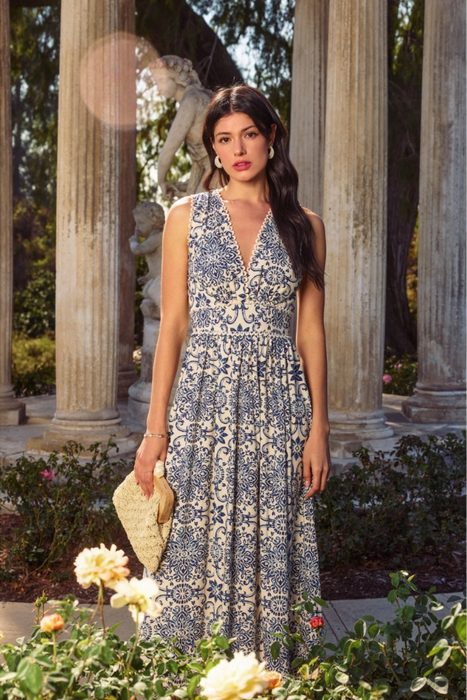 Scalloped Lace Maxi Dress - Azalea Mosaic