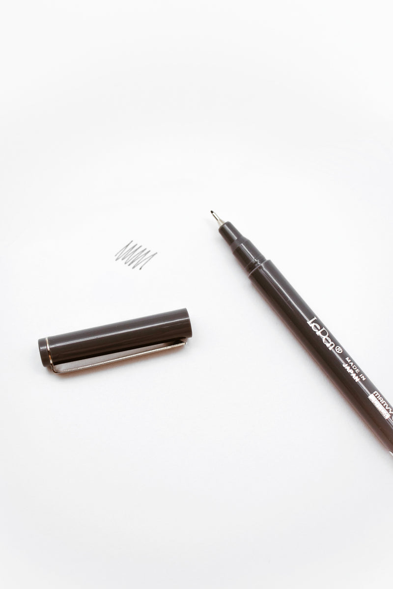 Le Pen - Dark Grey